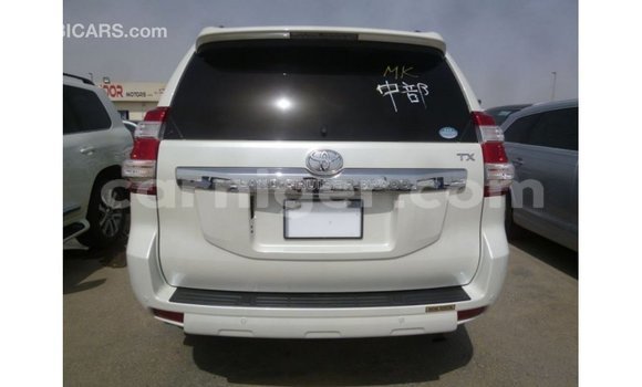 اشتري Imported Toyota Prado White سيارة في Import - Dubai في أغاديز اشتري Imported Toyota Prado White سيارة في Import - Dubai في أغاديز