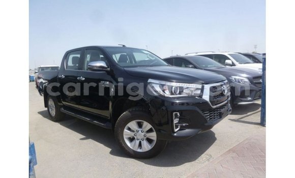 Sayi Imported Toyota Hilux Black Mota in Import - Dubai a Agadez Sayi Imported Toyota Hilux Black Mota in Import - Dubai a Agadez