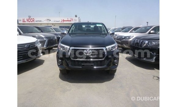 Sayi Imported Toyota Hilux Black Mota in Import - Dubai a Agadez Sayi Imported Toyota Hilux Black Mota in Import - Dubai a Agadez