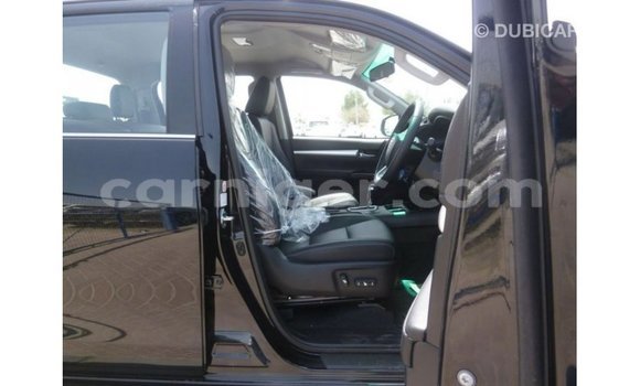 Sayi Imported Toyota Hilux Black Mota in Import - Dubai a Agadez Sayi Imported Toyota Hilux Black Mota in Import - Dubai a Agadez