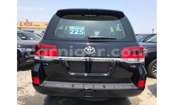 Buy Import Toyota Land Cruiser Black Truck in Import - Dubai in Agadez Buy Import Toyota Land Cruiser Black Truck in Import - Dubai in Agadez