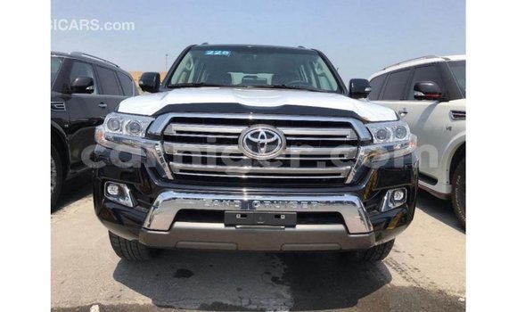 Buy Import Toyota Land Cruiser Black Truck in Import - Dubai in Agadez Buy Import Toyota Land Cruiser Black Truck in Import - Dubai in Agadez