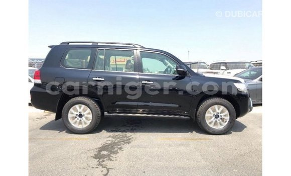 Buy Import Toyota Land Cruiser Black Truck in Import - Dubai in Agadez Buy Import Toyota Land Cruiser Black Truck in Import - Dubai in Agadez