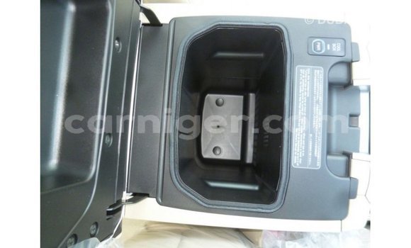 Buy Import Toyota Land Cruiser White Truck in Import - Dubai in Agadez Buy Import Toyota Land Cruiser White Truck in Import - Dubai in Agadez