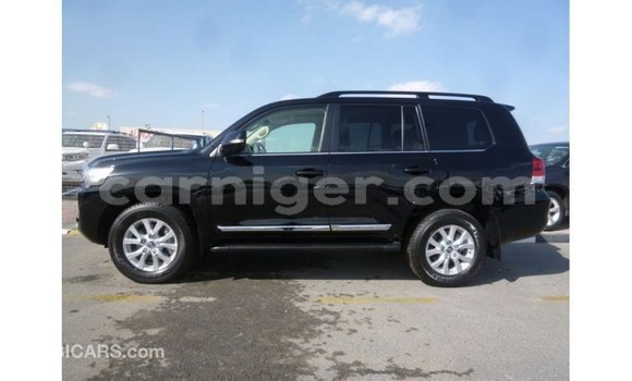 Buy Import Toyota Land Cruiser Black Truck in Import - Dubai in Agadez Buy Import Toyota Land Cruiser Black Truck in Import - Dubai in Agadez