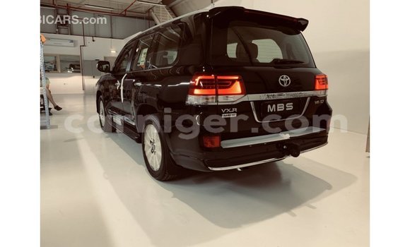 Buy Import Toyota Land Cruiser Black Truck in Import - Dubai in Agadez Buy Import Toyota Land Cruiser Black Truck in Import - Dubai in Agadez