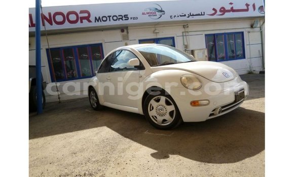 Buy Import Volkswagen Beetle White Car in Import - Dubai in Agadez