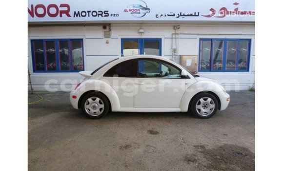 Sayi Imported Volkswagen Beetle White Mota in Import - Dubai a Agadez Sayi Imported Volkswagen Beetle White Mota in Import - Dubai a Agadez