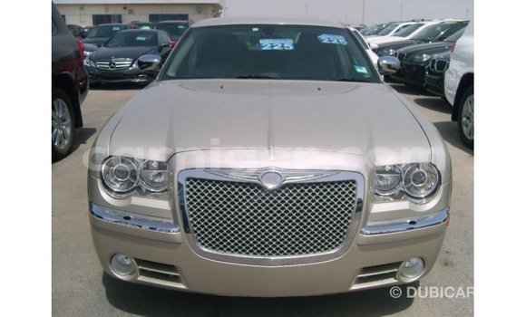 Sayi Imported Chrysler 300 Beige Mota in Import - Dubai a Agadez Sayi Imported Chrysler 300 Beige Mota in Import - Dubai a Agadez