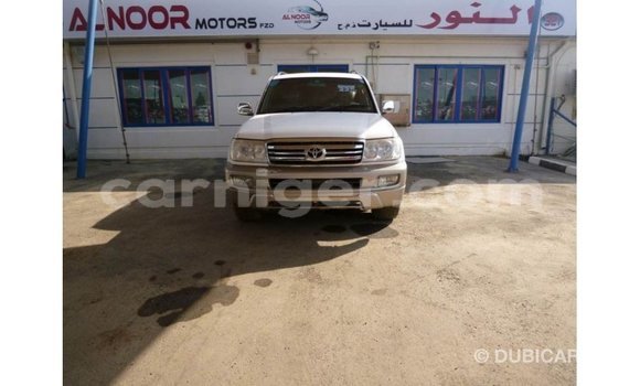 Buy Import Toyota Land Cruiser White Truck in Import - Dubai in Agadez Buy Import Toyota Land Cruiser White Truck in Import - Dubai in Agadez