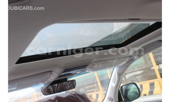 Buy Import Toyota Land Cruiser White Truck in Import - Dubai in Agadez Buy Import Toyota Land Cruiser White Truck in Import - Dubai in Agadez