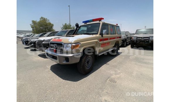 Buy Import Toyota Land Cruiser Beige Truck in Import - Dubai in Agadez Buy Import Toyota Land Cruiser Beige Truck in Import - Dubai in Agadez