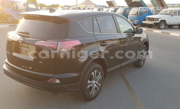اشتري Imported Toyota Ade Black شاحنة في Import - Dubai في أغاديز اشتري Imported Toyota Ade Black شاحنة في Import - Dubai في أغاديز