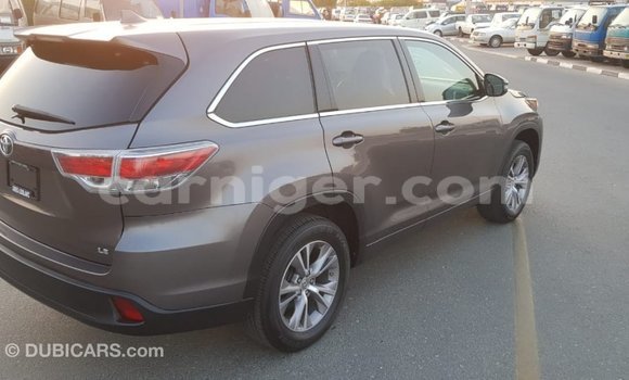 اشتري Imported Toyota Highlander Other سيارة في Import - Dubai في أغاديز اشتري Imported Toyota Highlander Other سيارة في Import - Dubai في أغاديز