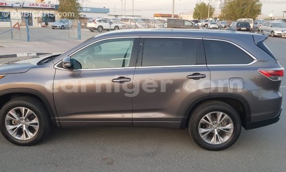 اشتري Imported Toyota Highlander Other سيارة في Import - Dubai في أغاديز اشتري Imported Toyota Highlander Other سيارة في Import - Dubai في أغاديز