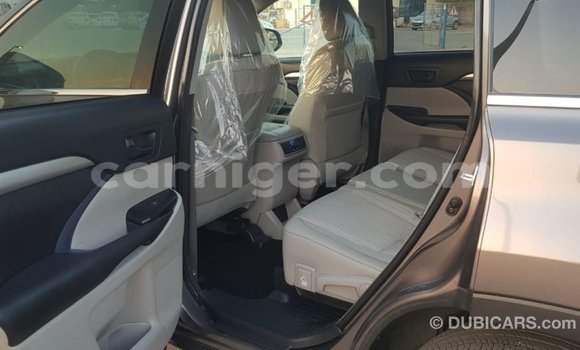 اشتري Imported Toyota Highlander Other سيارة في Import - Dubai في أغاديز اشتري Imported Toyota Highlander Other سيارة في Import - Dubai في أغاديز