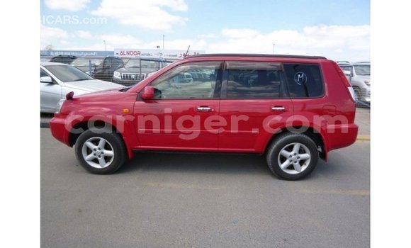Buy Import Nissan Evalia Red Truck in Import - Dubai in Agadez Buy Import Nissan Evalia Red Truck in Import - Dubai in Agadez