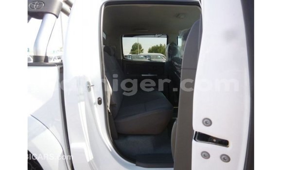 Buy Import Toyota Hilux White Car in Import - Dubai in Agadez Buy Import Toyota Hilux White Car in Import - Dubai in Agadez