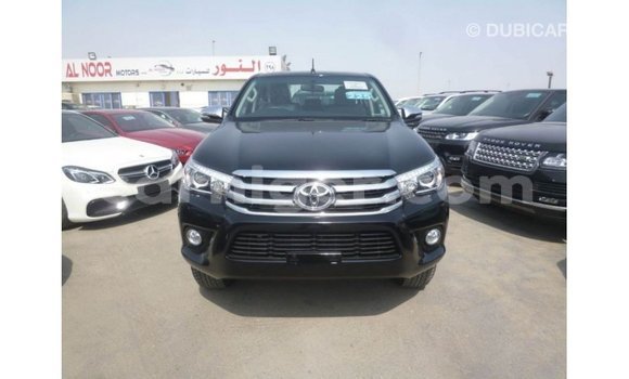 Acheter Import Voiture Toyota Hilux Noir à Import - Dubai, Agadez Acheter Import Voiture Toyota Hilux Noir à Import - Dubai, Agadez