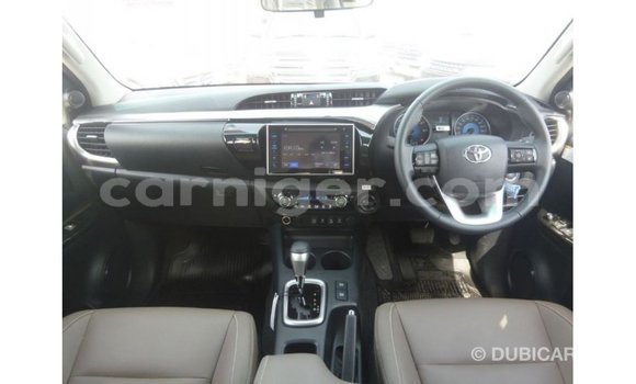 Acheter Import Voiture Toyota Hilux Noir à Import - Dubai, Agadez Acheter Import Voiture Toyota Hilux Noir à Import - Dubai, Agadez