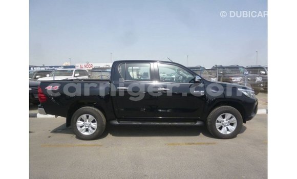 Acheter Import Voiture Toyota Hilux Noir à Import - Dubai, Agadez Acheter Import Voiture Toyota Hilux Noir à Import - Dubai, Agadez