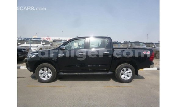 Acheter Import Voiture Toyota Hilux Noir à Import - Dubai, Agadez Acheter Import Voiture Toyota Hilux Noir à Import - Dubai, Agadez