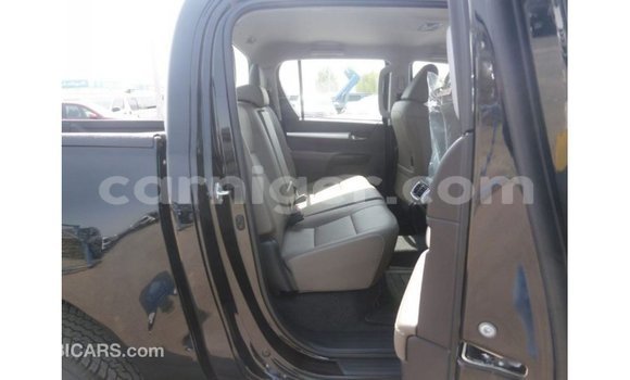 Acheter Import Voiture Toyota Hilux Noir à Import - Dubai, Agadez Acheter Import Voiture Toyota Hilux Noir à Import - Dubai, Agadez