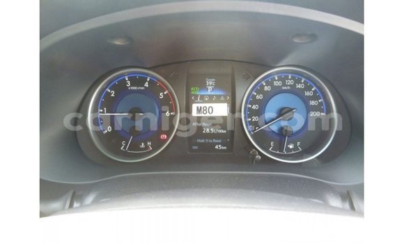 Acheter Import Voiture Toyota Hilux Noir à Import - Dubai, Agadez Acheter Import Voiture Toyota Hilux Noir à Import - Dubai, Agadez