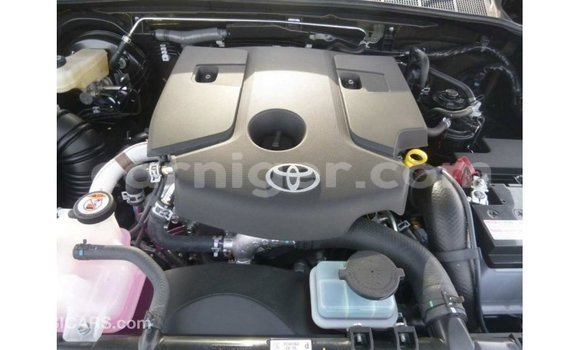 Acheter Import Voiture Toyota Hilux Noir à Import - Dubai, Agadez Acheter Import Voiture Toyota Hilux Noir à Import - Dubai, Agadez
