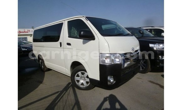 Acheter Import Voiture Toyota Hiace Blanc à Import - Dubai, Agadez Acheter Import Voiture Toyota Hiace Blanc à Import - Dubai, Agadez