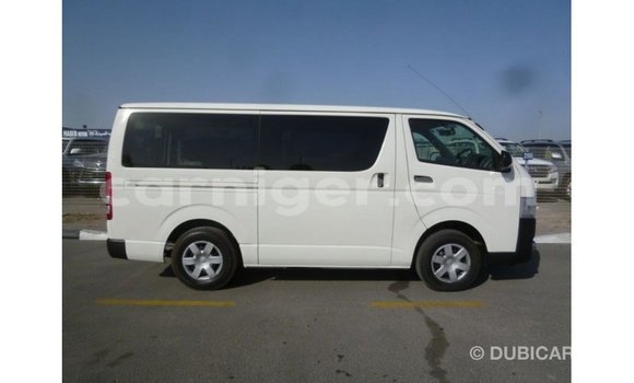 Acheter Import Voiture Toyota Hiace Blanc à Import - Dubai, Agadez Acheter Import Voiture Toyota Hiace Blanc à Import - Dubai, Agadez