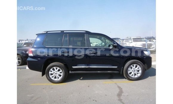 Acheter Import Utilitaire Toyota Land Cruiser Bleu à Import - Dubai, Agadez Acheter Import Utilitaire Toyota Land Cruiser Bleu à Import - Dubai, Agadez