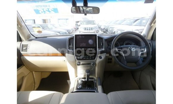 اشتري Imported Toyota Land Cruiser White شاحنة في Import - Dubai في أغاديز اشتري Imported Toyota Land Cruiser White شاحنة في Import - Dubai في أغاديز