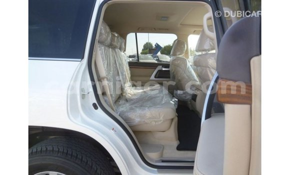 اشتري Imported Toyota Land Cruiser White شاحنة في Import - Dubai في أغاديز اشتري Imported Toyota Land Cruiser White شاحنة في Import - Dubai في أغاديز