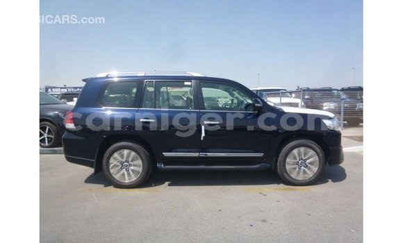 اشتري Imported Toyota Land Cruiser Blue شاحنة في Import - Dubai في أغاديز اشتري Imported Toyota Land Cruiser Blue شاحنة في Import - Dubai في أغاديز