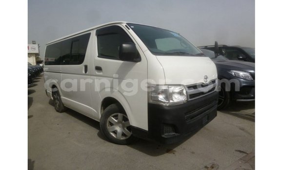 Sayi Imported Toyota Hiace White Mota in Import - Dubai a Agadez Sayi Imported Toyota Hiace White Mota in Import - Dubai a Agadez