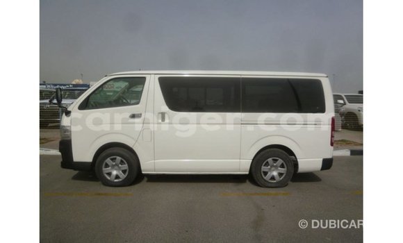 Sayi Imported Toyota Hiace White Mota in Import - Dubai a Agadez Sayi Imported Toyota Hiace White Mota in Import - Dubai a Agadez