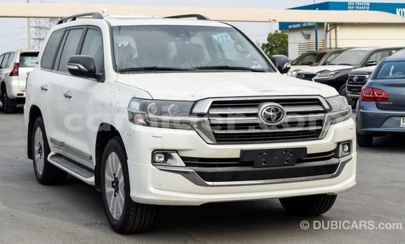 Buy Import Toyota Land Cruiser Black Truck in Import - Dubai in Agadez Buy Import Toyota Land Cruiser Black Truck in Import - Dubai in Agadez