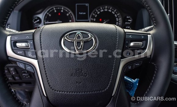 Buy Import Toyota Land Cruiser Black Truck in Import - Dubai in Agadez Buy Import Toyota Land Cruiser Black Truck in Import - Dubai in Agadez