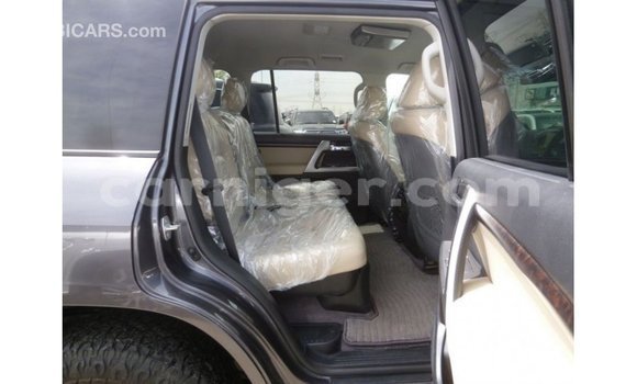 اشتري Imported Toyota Land Cruiser Other شاحنة في Import - Dubai في أغاديز اشتري Imported Toyota Land Cruiser Other شاحنة في Import - Dubai في أغاديز