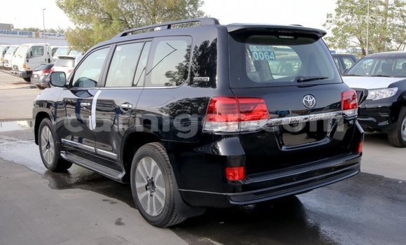 Buy Import Toyota Land Cruiser Black Truck in Import - Dubai in Agadez Buy Import Toyota Land Cruiser Black Truck in Import - Dubai in Agadez