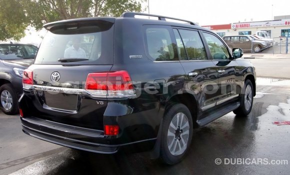 Buy Import Toyota Land Cruiser Black Truck in Import - Dubai in Agadez Buy Import Toyota Land Cruiser Black Truck in Import - Dubai in Agadez