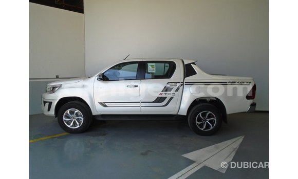 Buy Import Toyota Hilux White Car in Import - Dubai in Agadez Buy Import Toyota Hilux White Car in Import - Dubai in Agadez