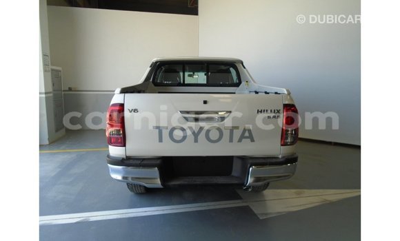 Buy Import Toyota Hilux White Car in Import - Dubai in Agadez Buy Import Toyota Hilux White Car in Import - Dubai in Agadez