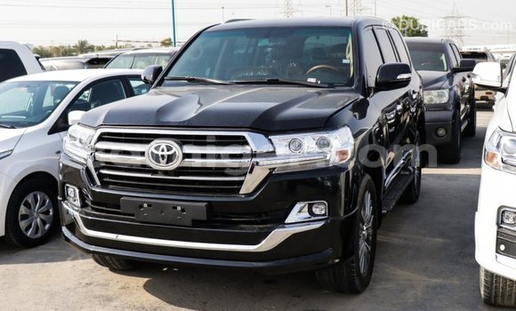 Sayi Imported Toyota Land Cruiser Black Babbar mota in Import - Dubai a Agadez Sayi Imported Toyota Land Cruiser Black Babbar mota in Import - Dubai a Agadez