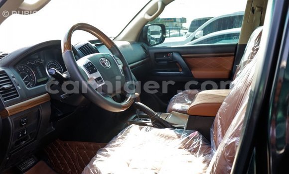 Sayi Imported Toyota Land Cruiser Black Babbar mota in Import - Dubai a Agadez Sayi Imported Toyota Land Cruiser Black Babbar mota in Import - Dubai a Agadez