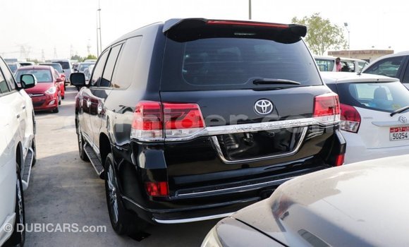 Sayi Imported Toyota Land Cruiser Black Babbar mota in Import - Dubai a Agadez Sayi Imported Toyota Land Cruiser Black Babbar mota in Import - Dubai a Agadez