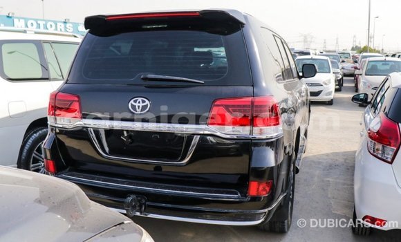 Sayi Imported Toyota Land Cruiser Black Babbar mota in Import - Dubai a Agadez Sayi Imported Toyota Land Cruiser Black Babbar mota in Import - Dubai a Agadez
