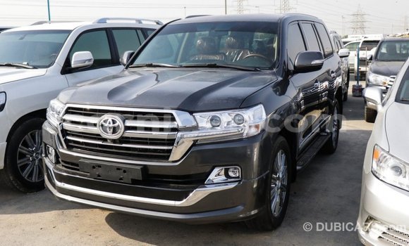 Buy Import Toyota Land Cruiser Black Truck in Import - Dubai in Agadez Buy Import Toyota Land Cruiser Black Truck in Import - Dubai in Agadez