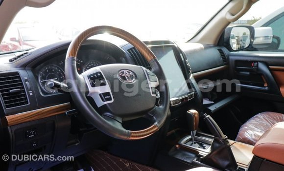 Buy Import Toyota Land Cruiser Black Truck in Import - Dubai in Agadez Buy Import Toyota Land Cruiser Black Truck in Import - Dubai in Agadez